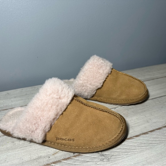 INC International Concepts Tan and Pink Shearling Slippers - Picture 1 of 5